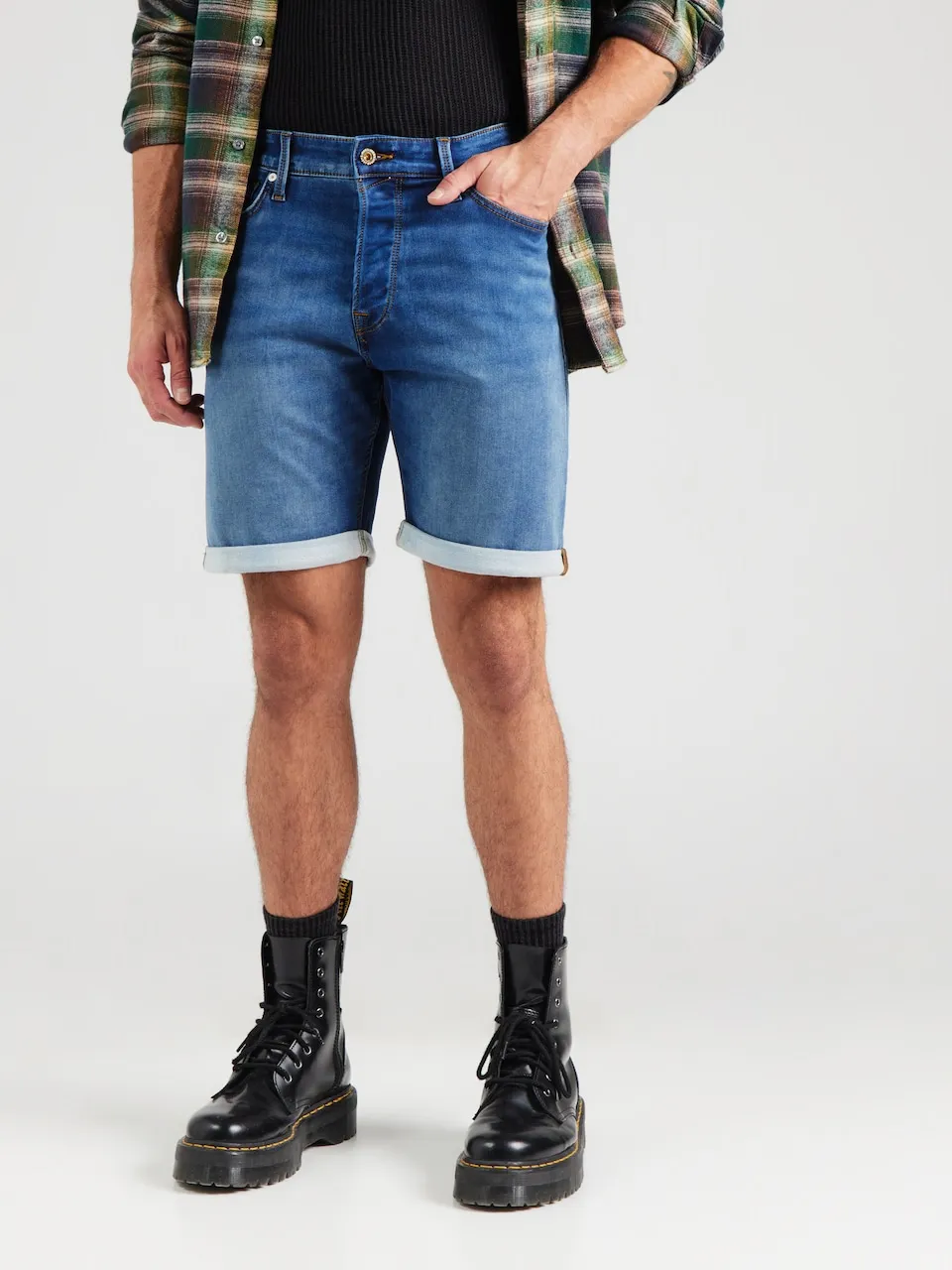 JACK & JONES