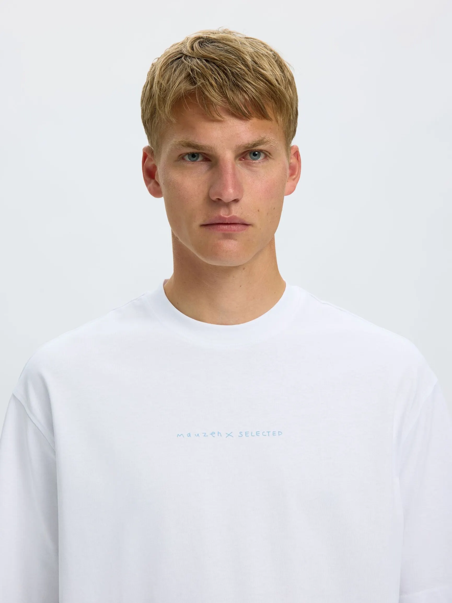 RELAXED FIT T-SKJORTE
