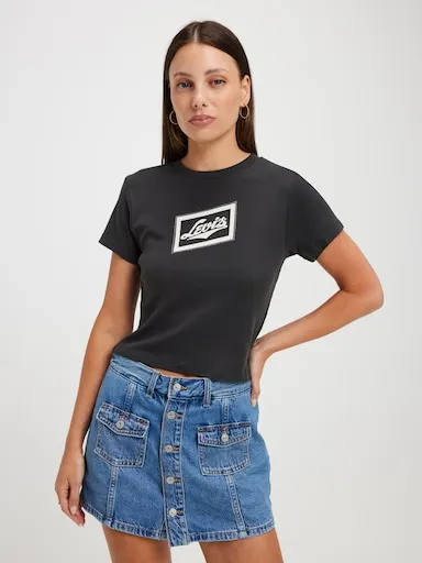 Levi's Essential Sporty Tee In Vintage Pirate Black