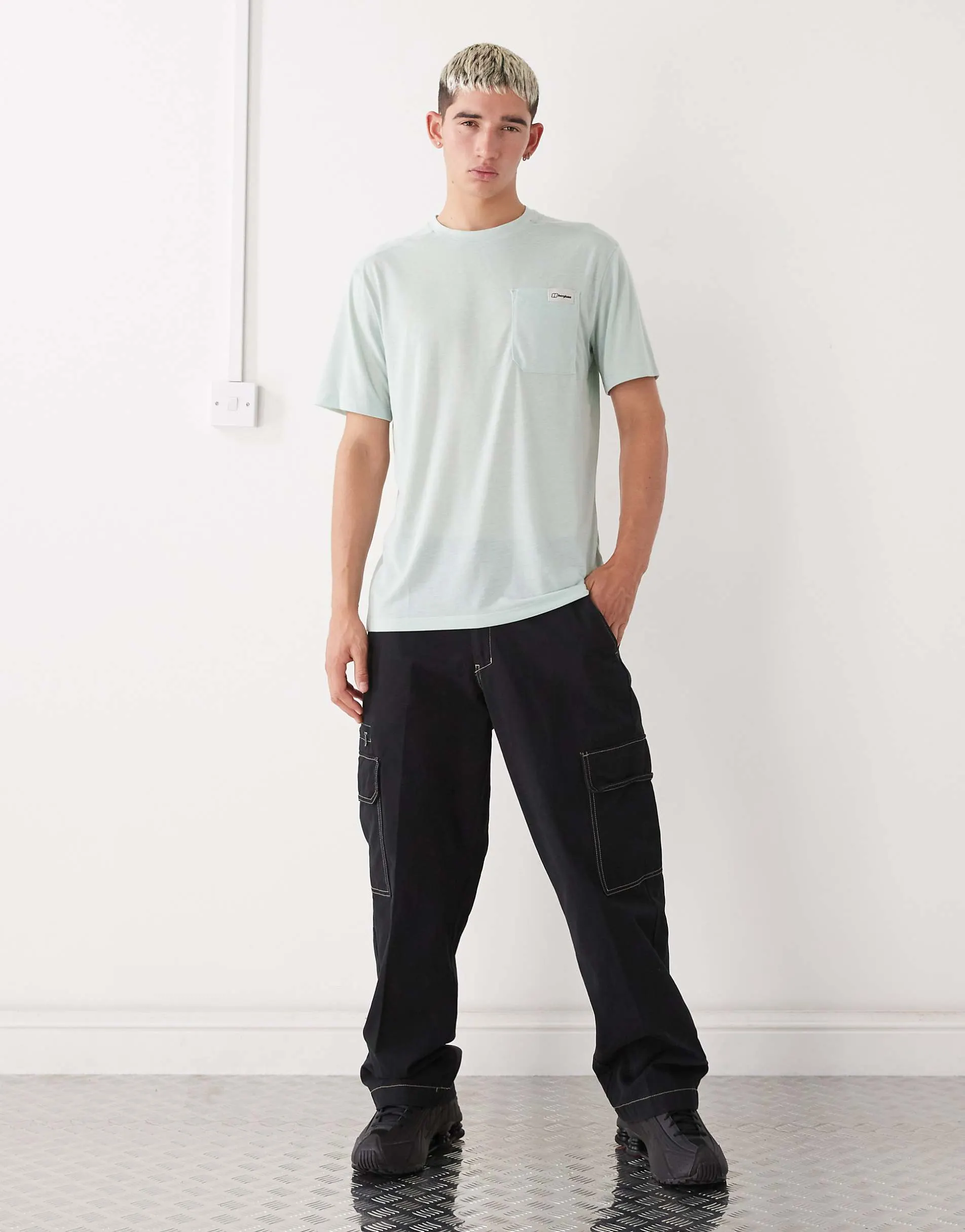 Berghaus Men's relaxed short sleeve tech tee in light green