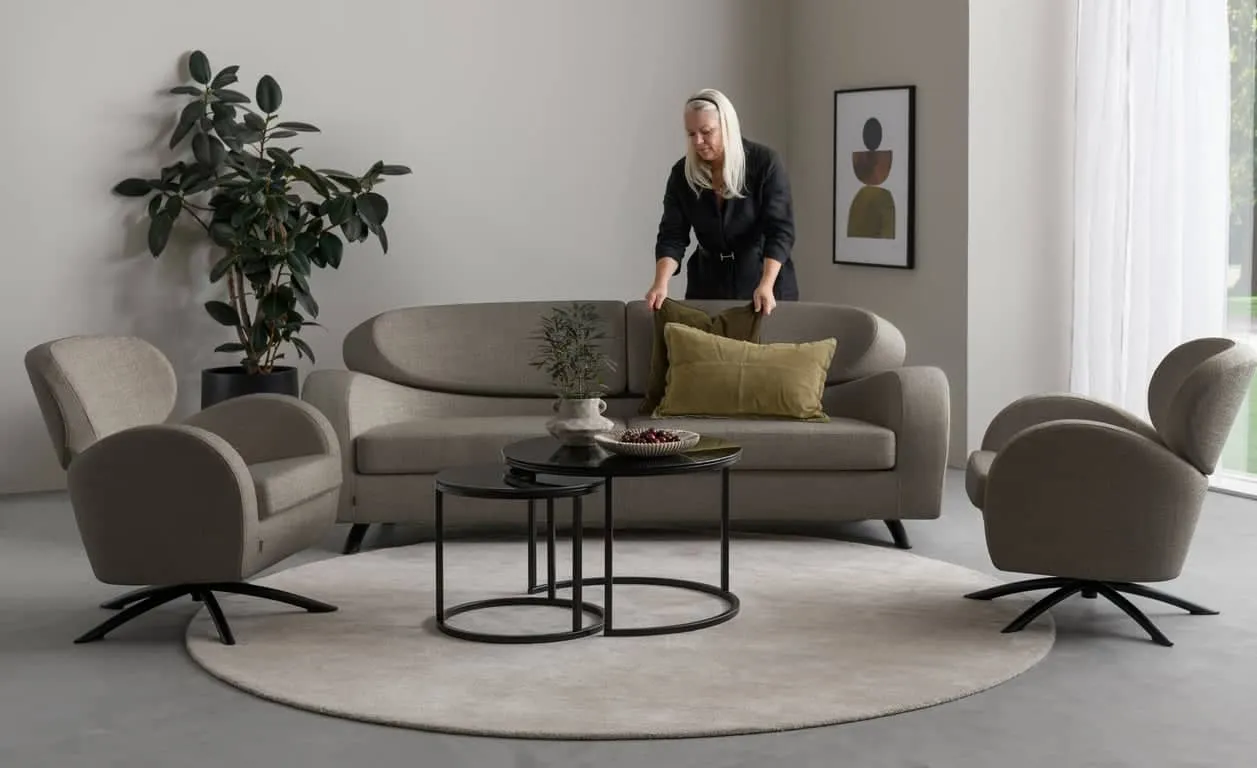 Stream 3-seter soft komfort, stoff Arn brown, svartlakkerte stålbein