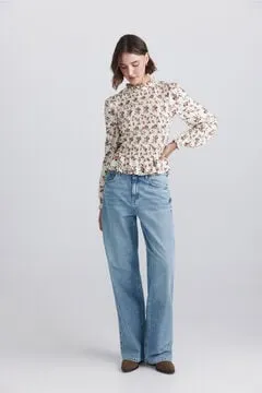 Blusa nido de abeja flores