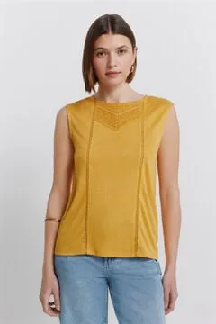 Camiseta sin mangas crochet