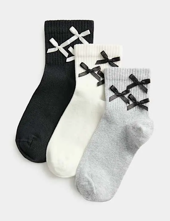 3 Pack Cotton Rich 3D Bows Socks (6 Small - 7 Large)