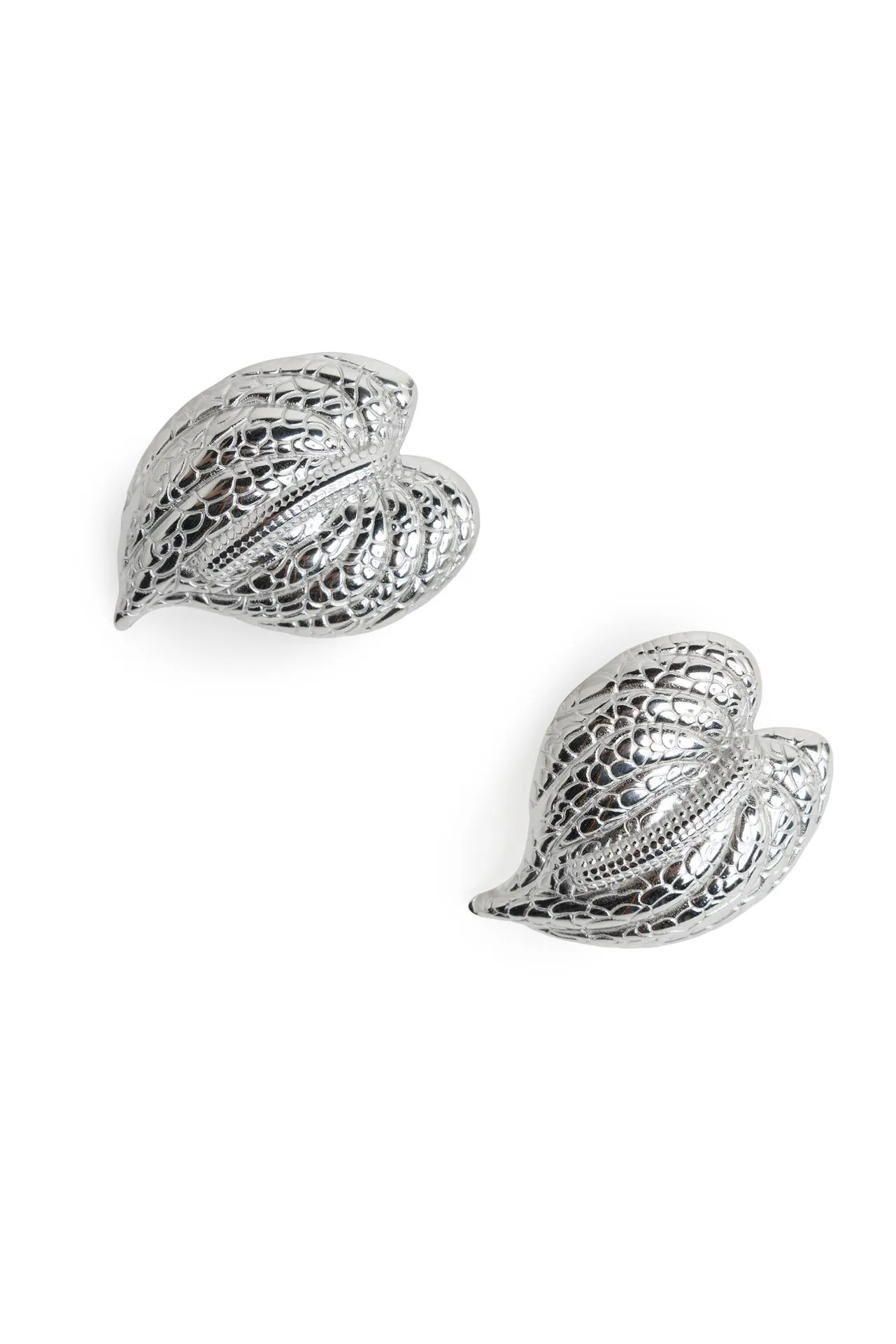 Zilverkleurige oorbellen blad