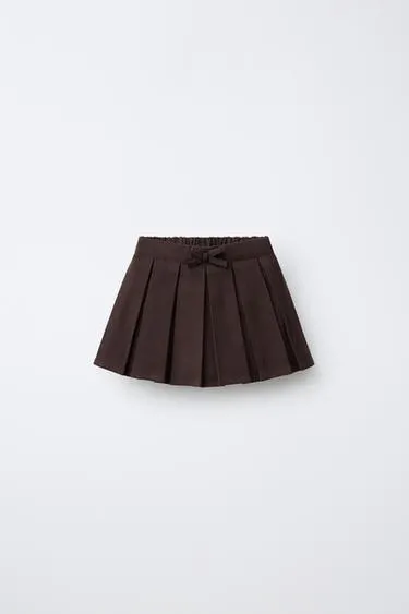 STUDDED FAUX SUEDE BERMUDA SKORT