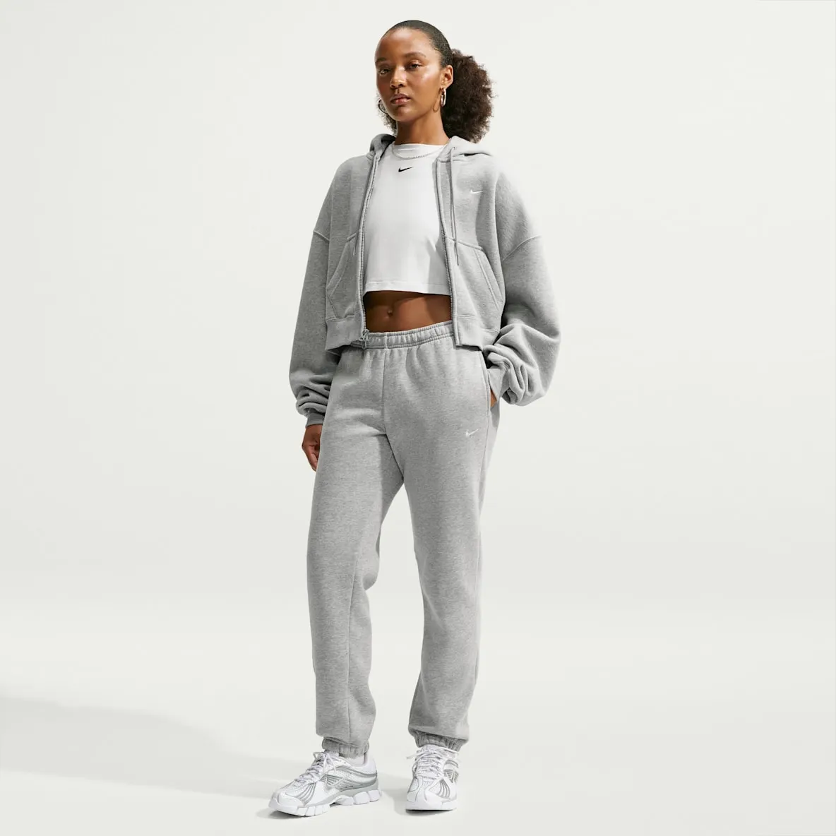 Mellomtykk Nike Studio Fleece