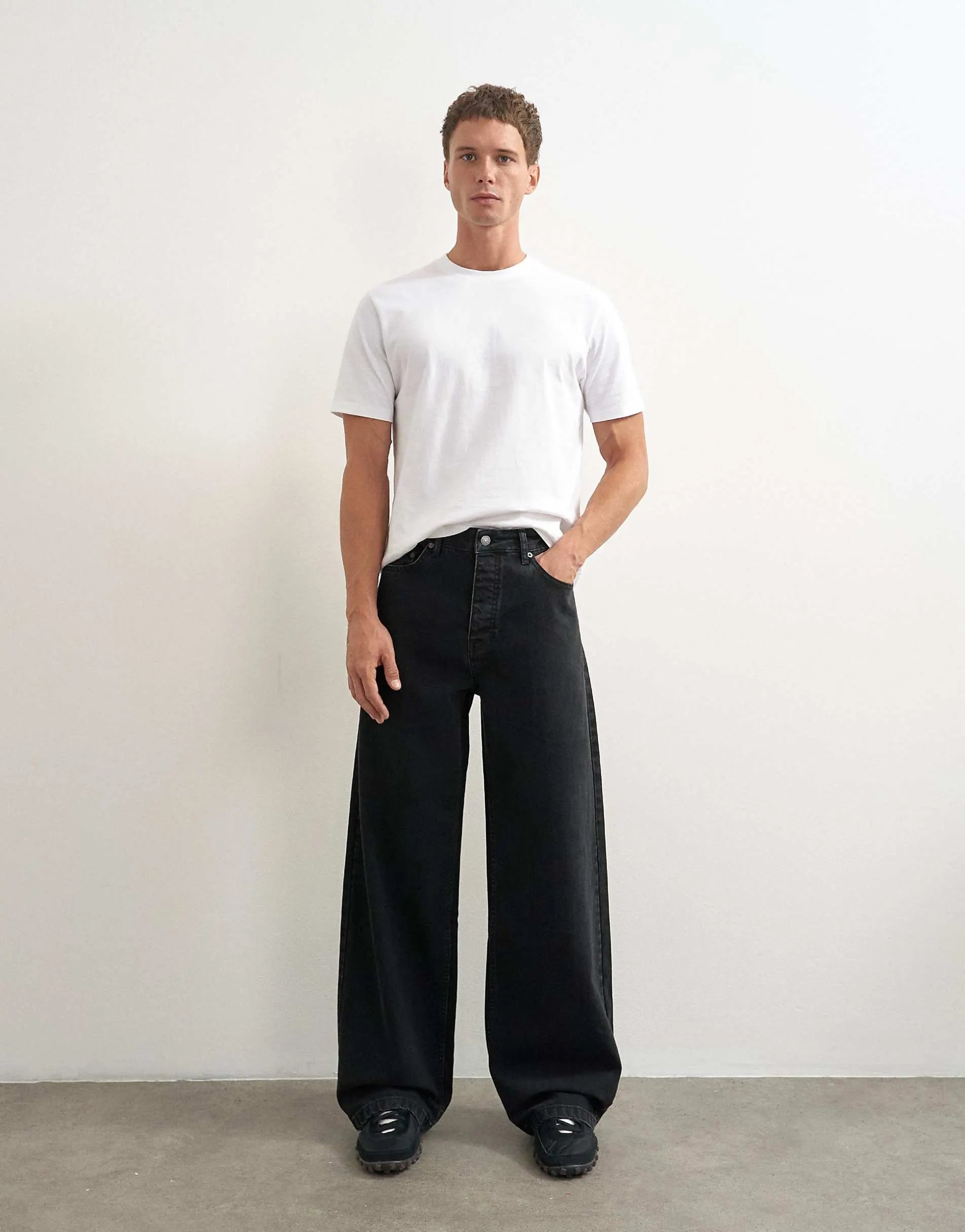 Topman rigid baggy fit jean in black