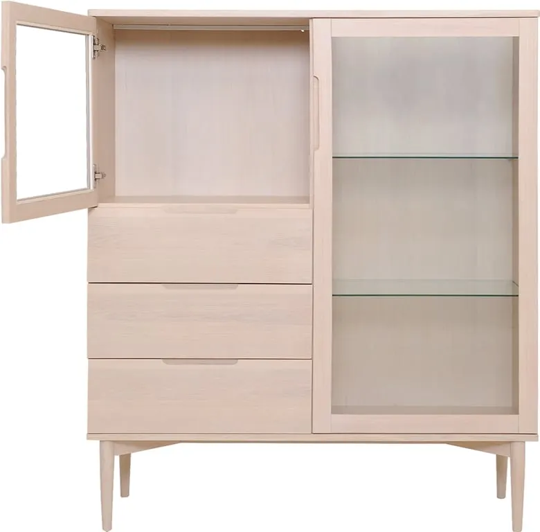 Karmøy lav vitrine 120 x 41 H: 140cm, hvitpigmentert eikefiner, med ledlys