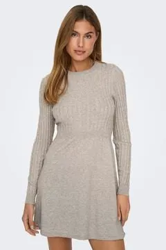 Vestido corto de punto
