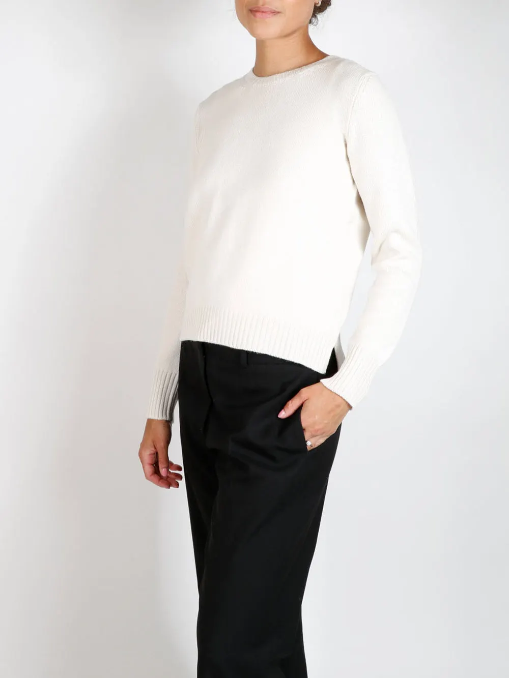 CREW NECK SWEATER