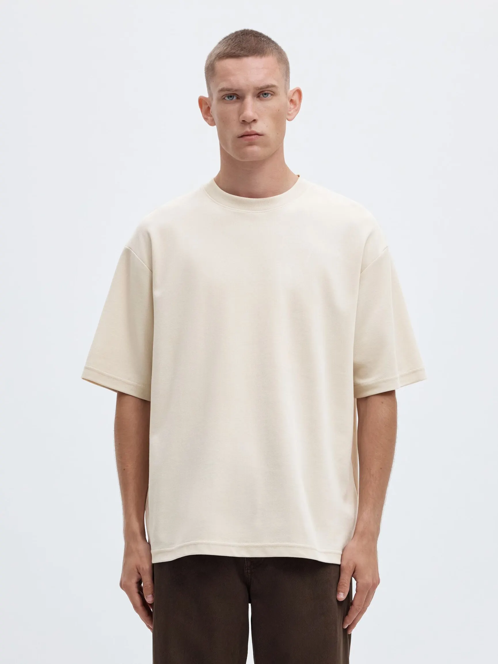LOOSE FIT T-SKJORTE