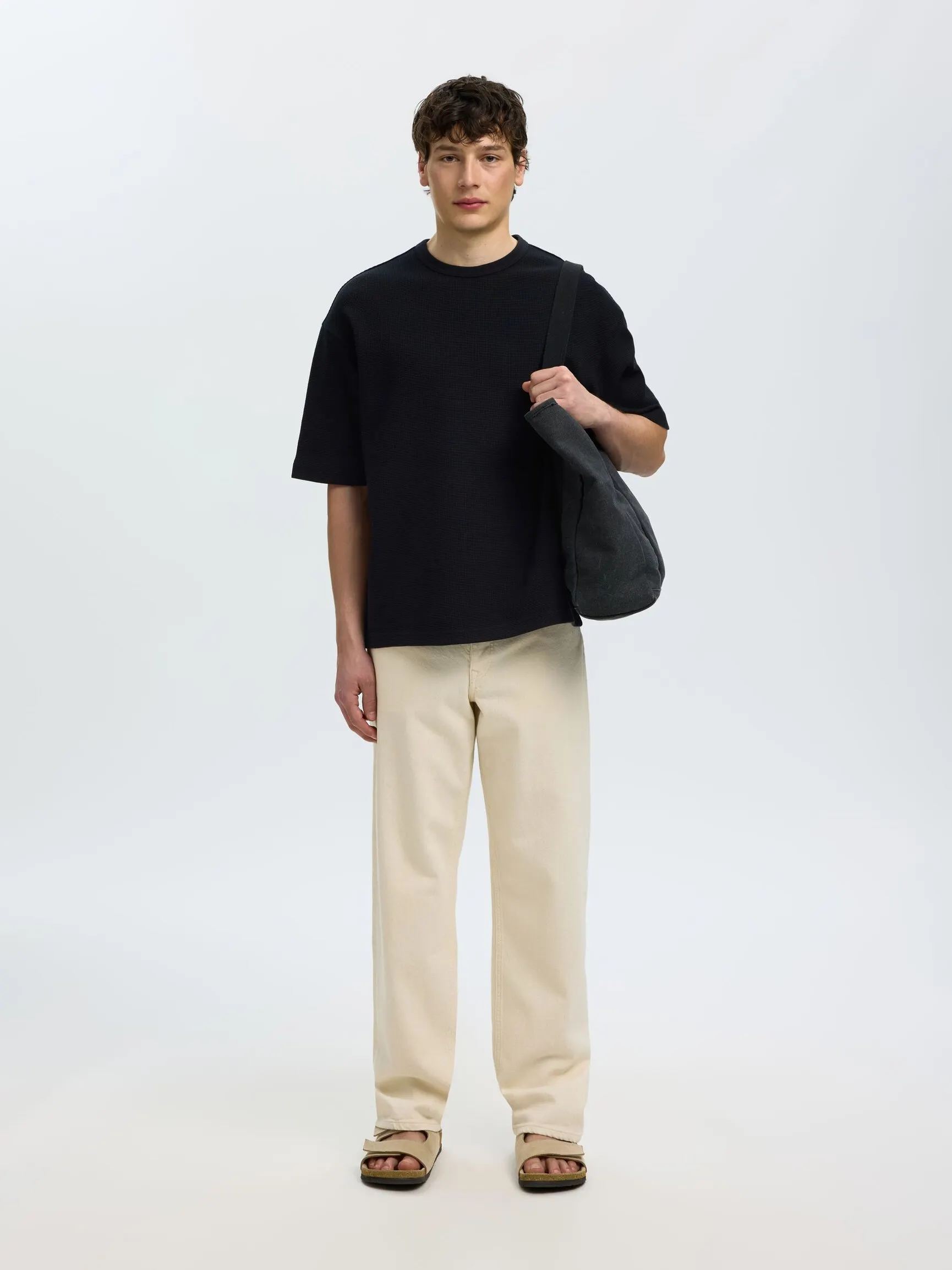 RELAXED FIT T-SKJORTE