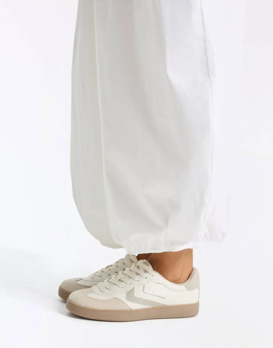 Bershka Retro trainers in white