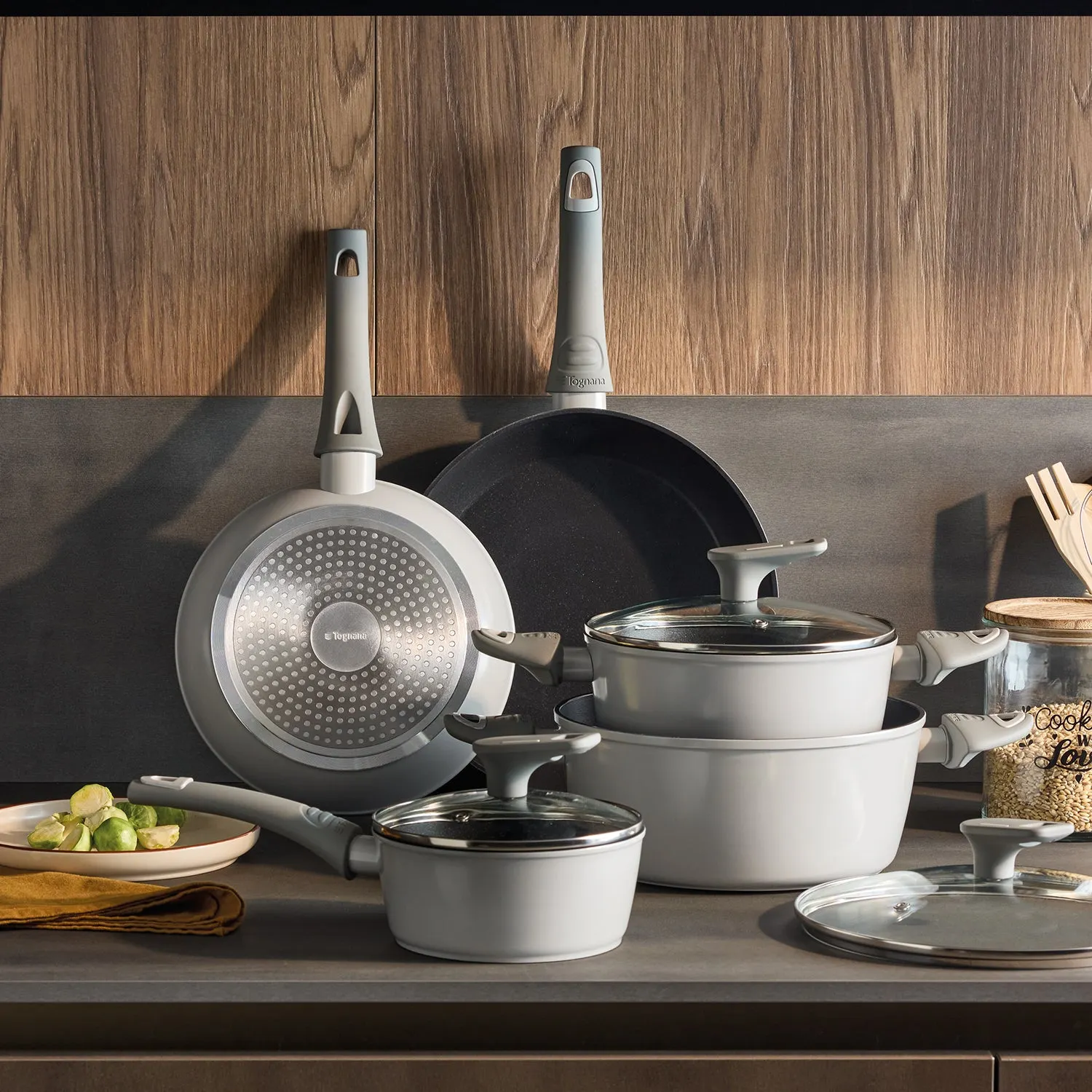 Batteria di Pentole e Padelle 8 Pezzi Effetto Pietra in Alluminio Forgiato Grey