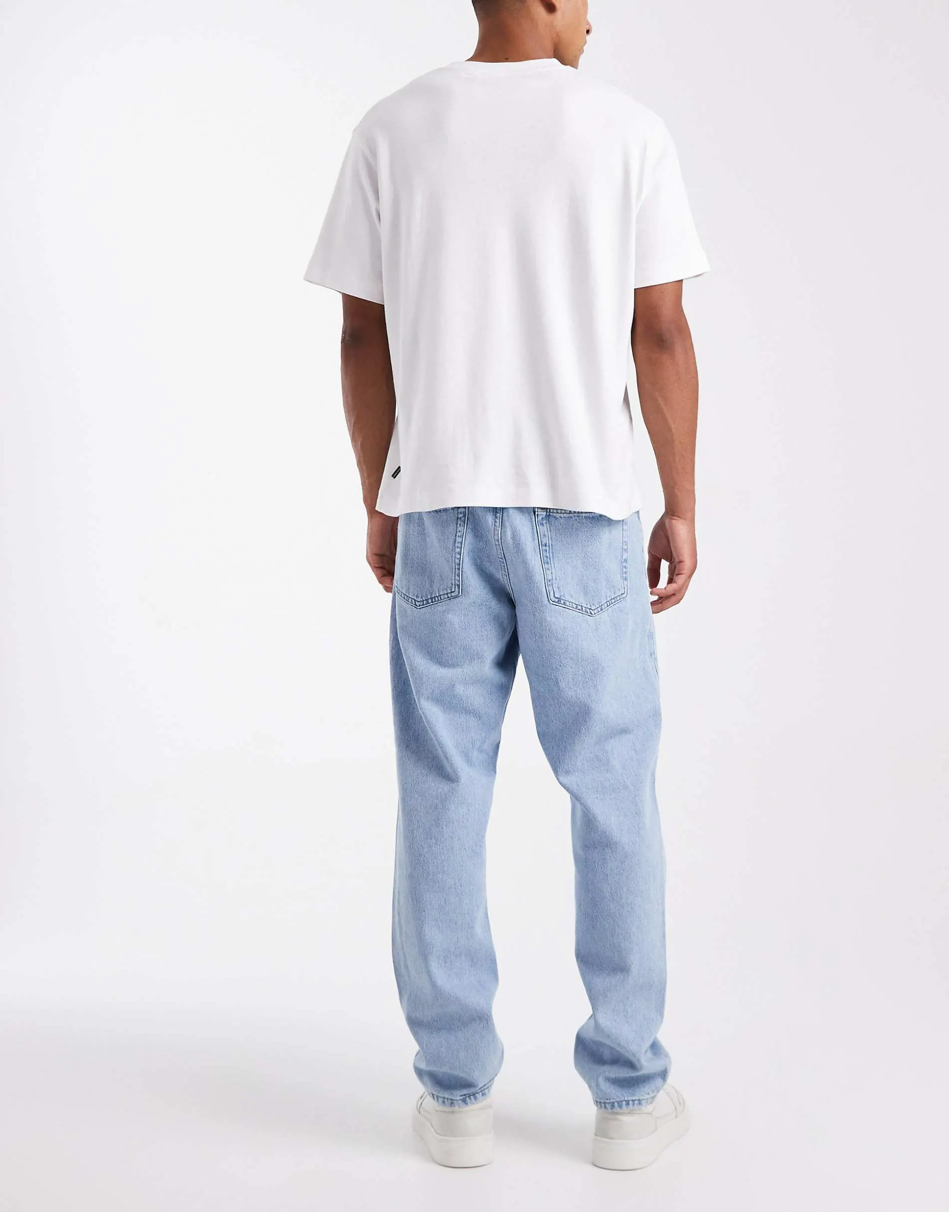 ONLY & SONS Tye loose tapered fit jeans in light wash