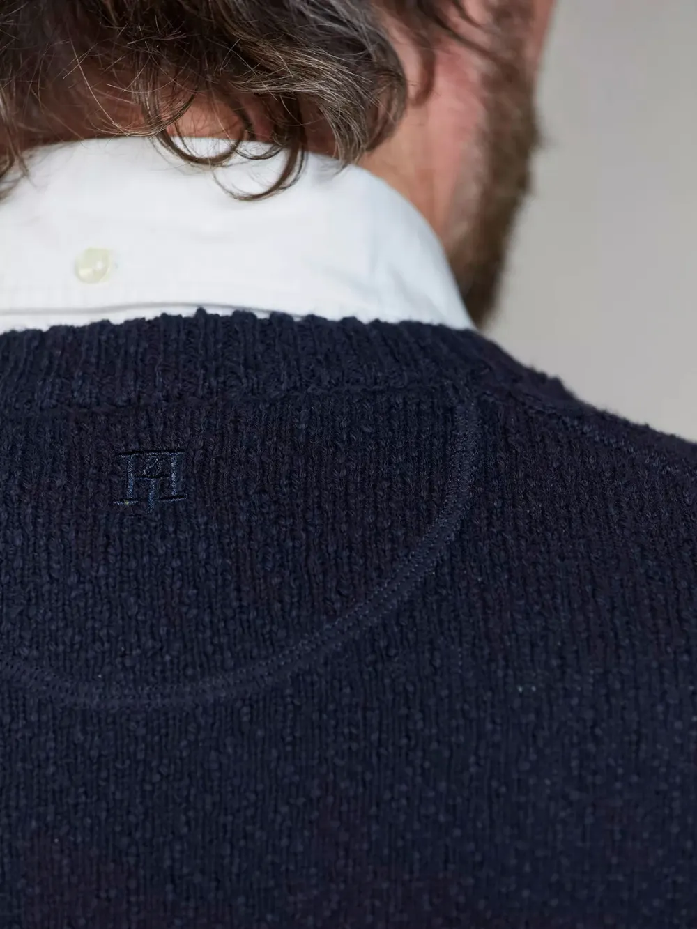 CREW NECK CABLE SWEATER