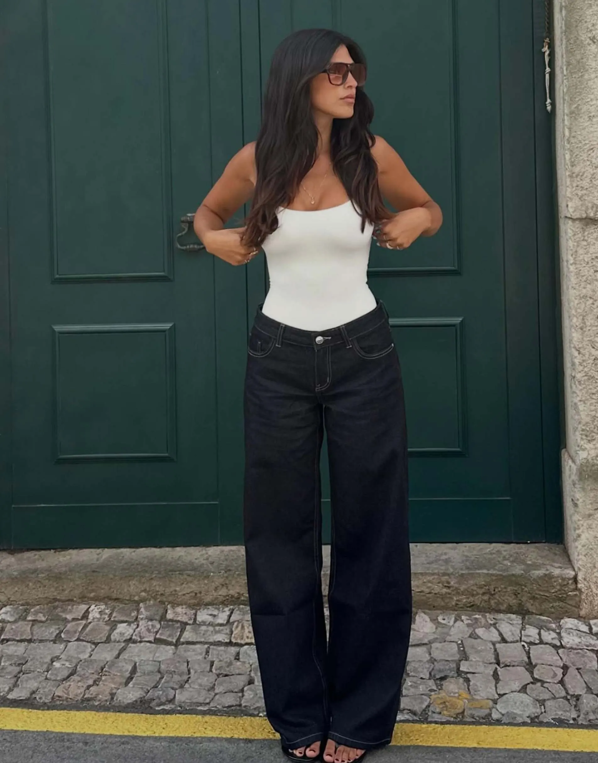 Bershka Low-rise wide-leg jeans in blue