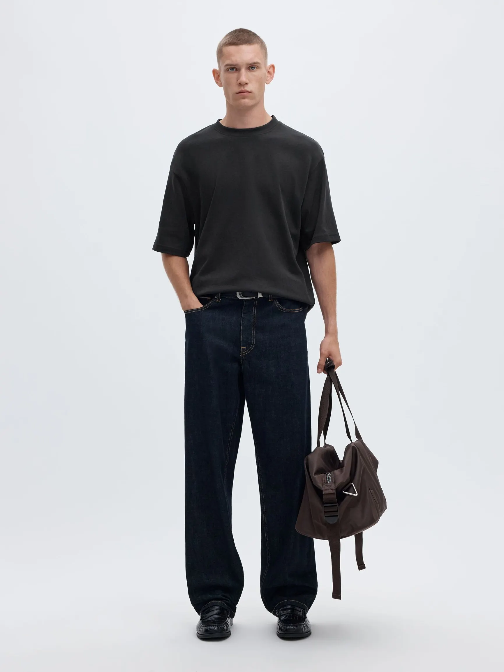 LOOSE FIT T-SKJORTE