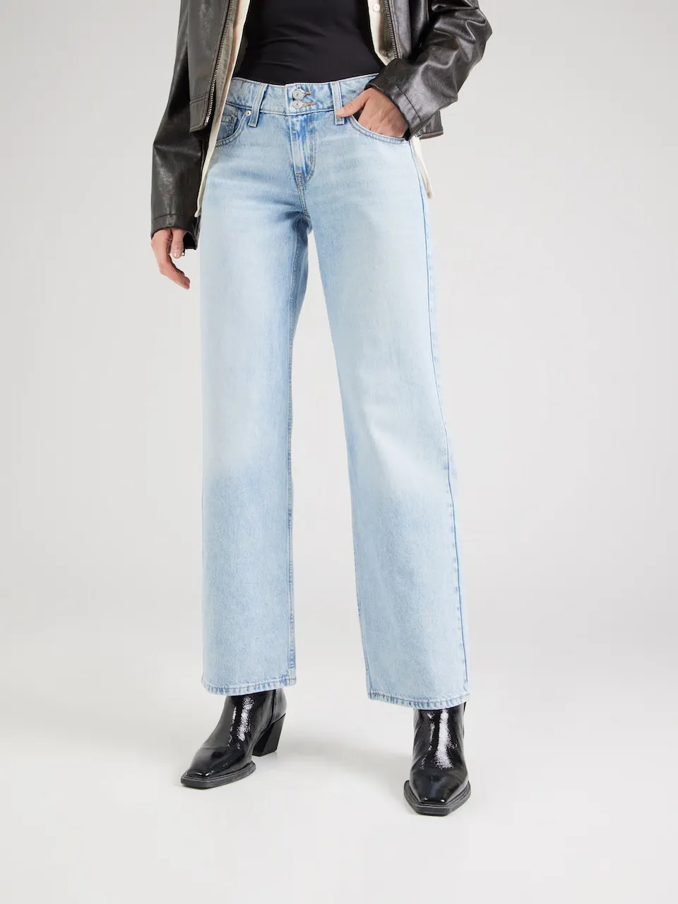 LEVI'S ®