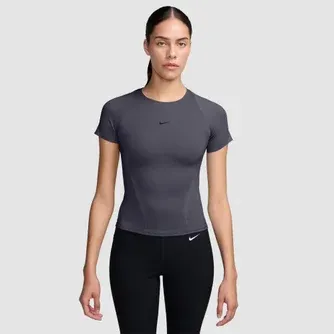 Nike Womens Universa Mesh Short-Sleeve Top
