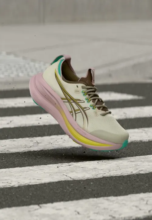 GEL NIMBUS 28 - Løpesko for mark - light dust/clay canyon