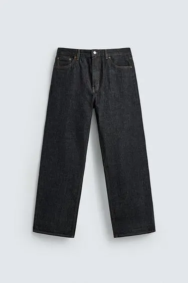 LOOSE FIT JEANS