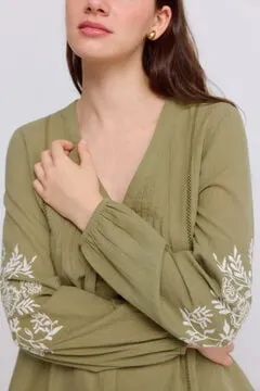 Blusa romántica bordada