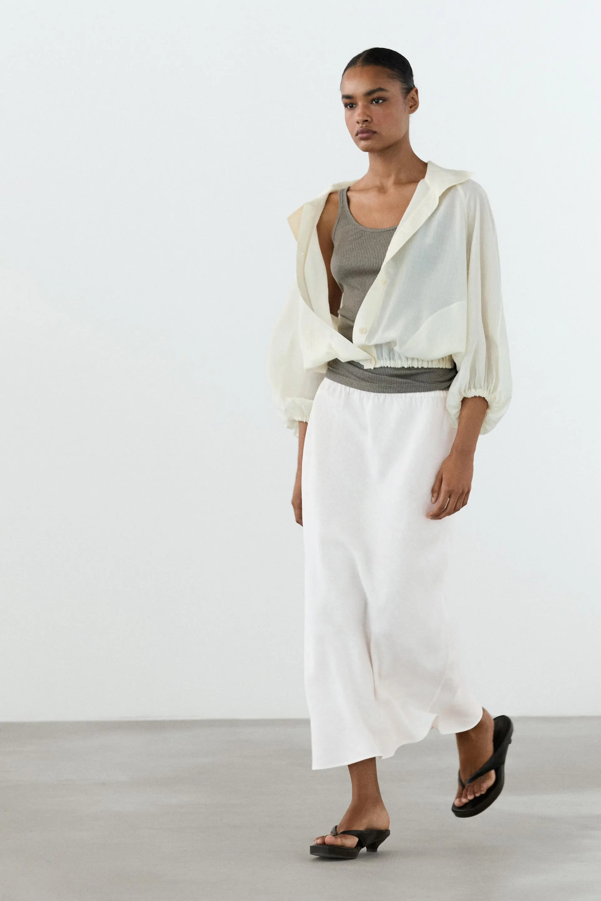 Midi sukně s gumou v pase ze 100% lnu