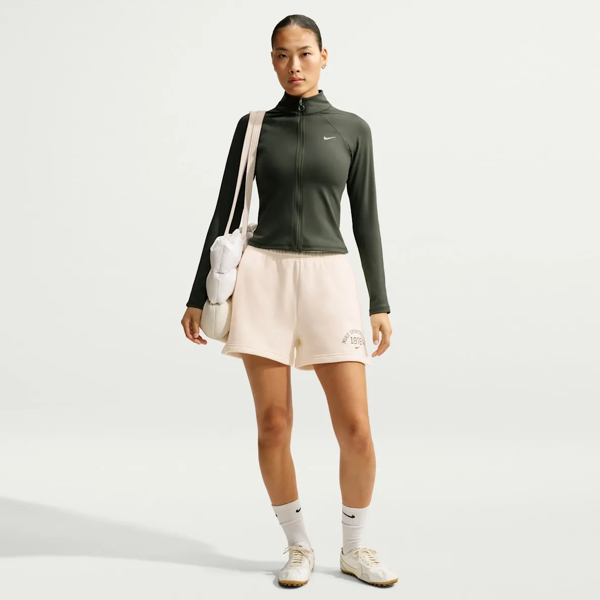 Mellomtykk Nike Studio Fleece