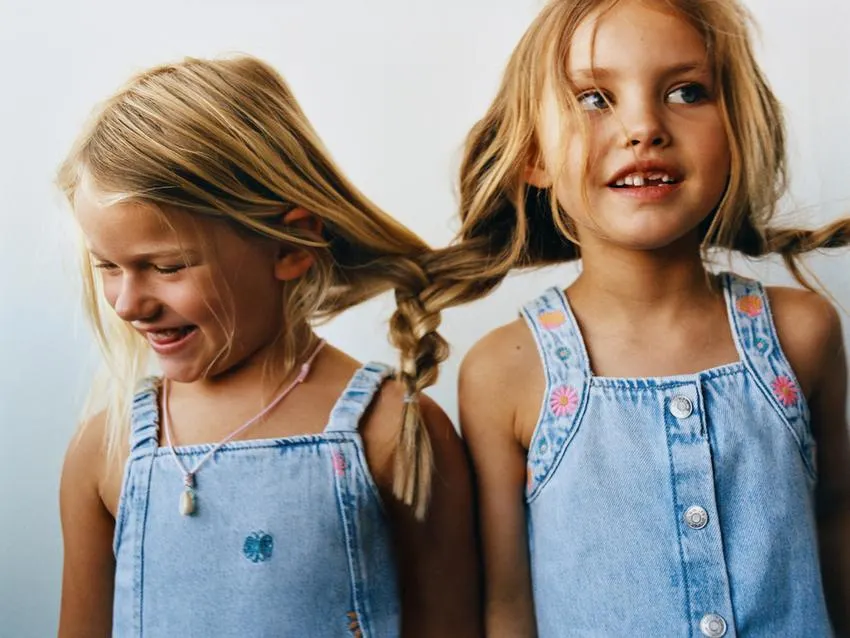 DENIM DRESS WITH FLORAL EMBROIDERY