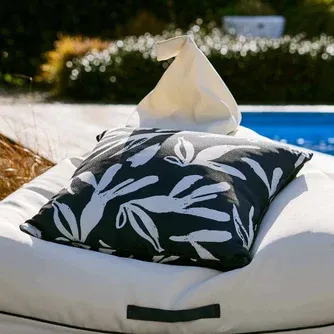 Twill & Co Cyrus Bloom Cushion