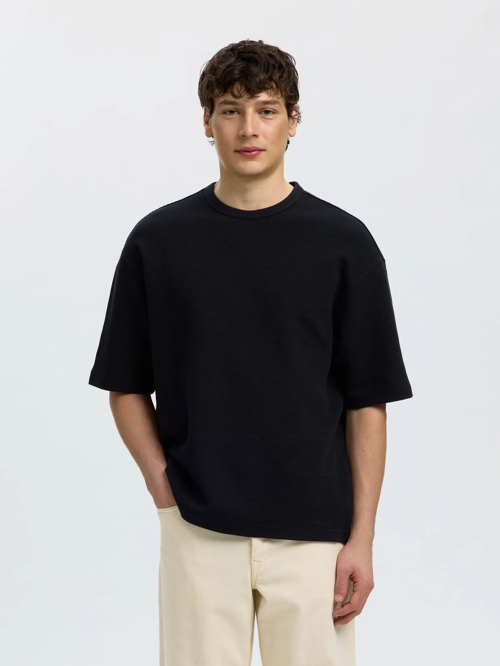 RELAXED FIT T-SKJORTE