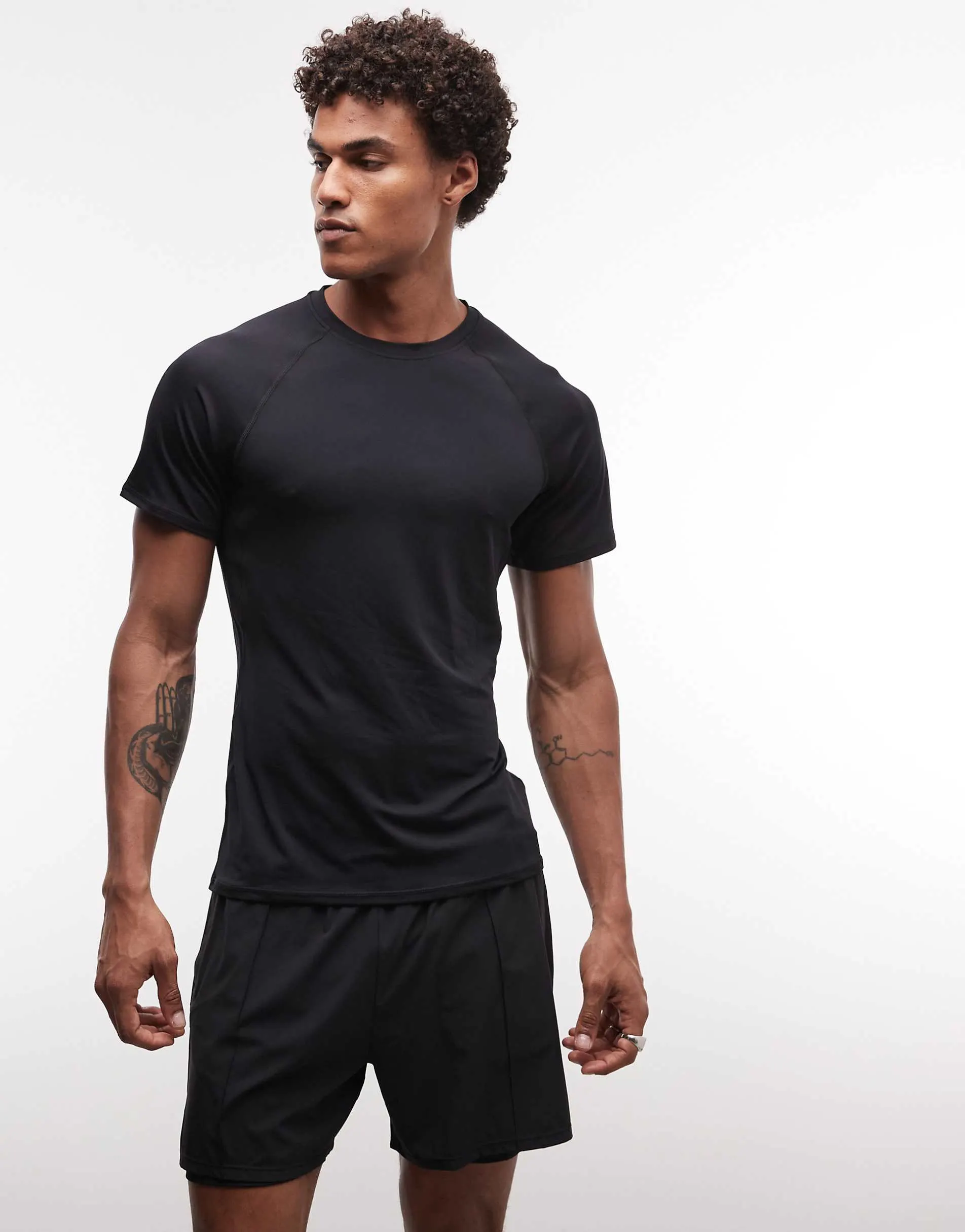 4505 active slim fit tennis t-shirt with side seam detail in black