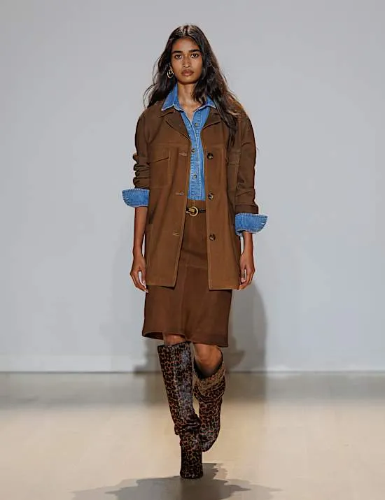Lang geschnittene Funktionsjacke aus Wildleder mit Gürtel