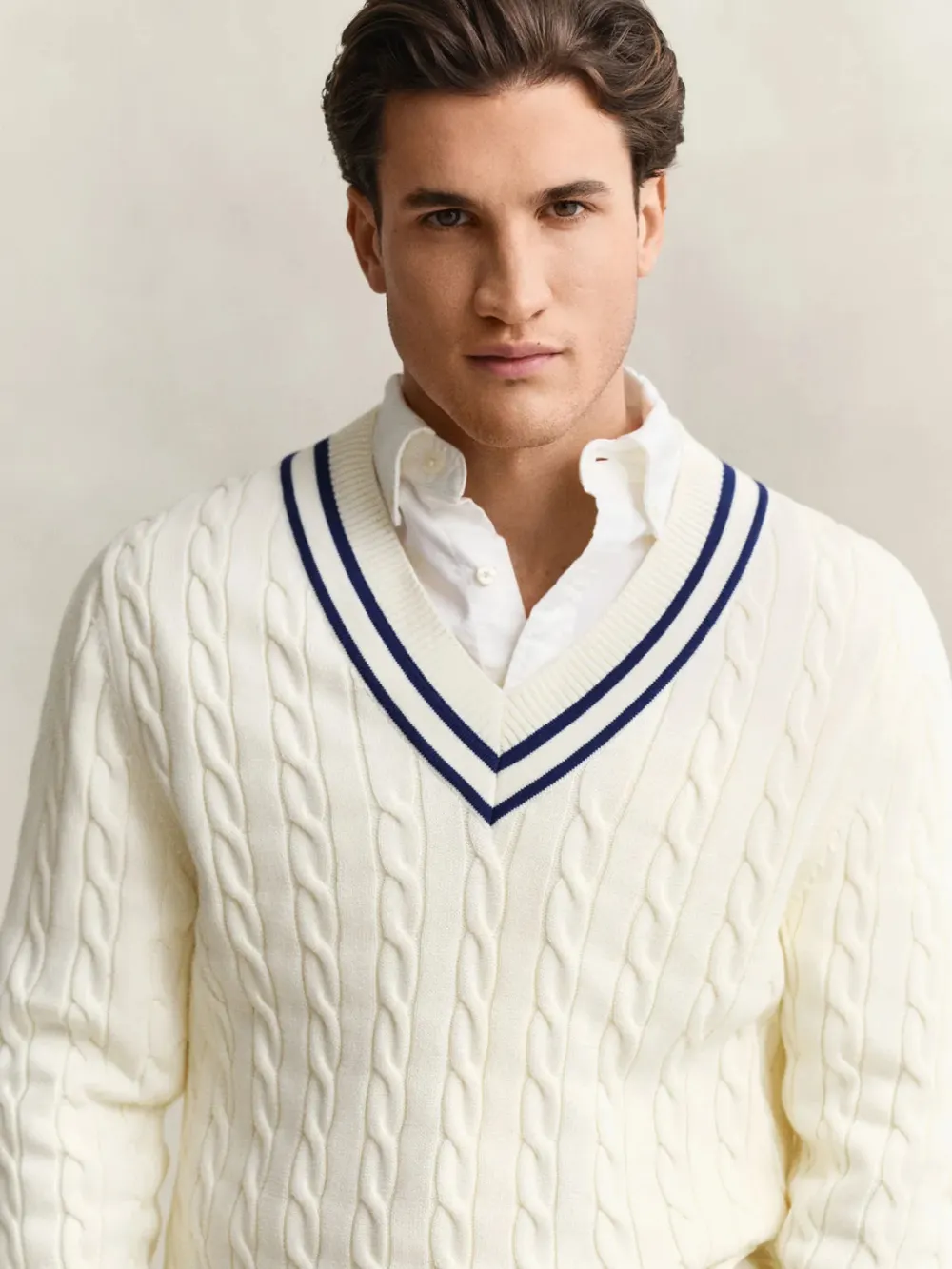 COTTON CABLE V-NECK
