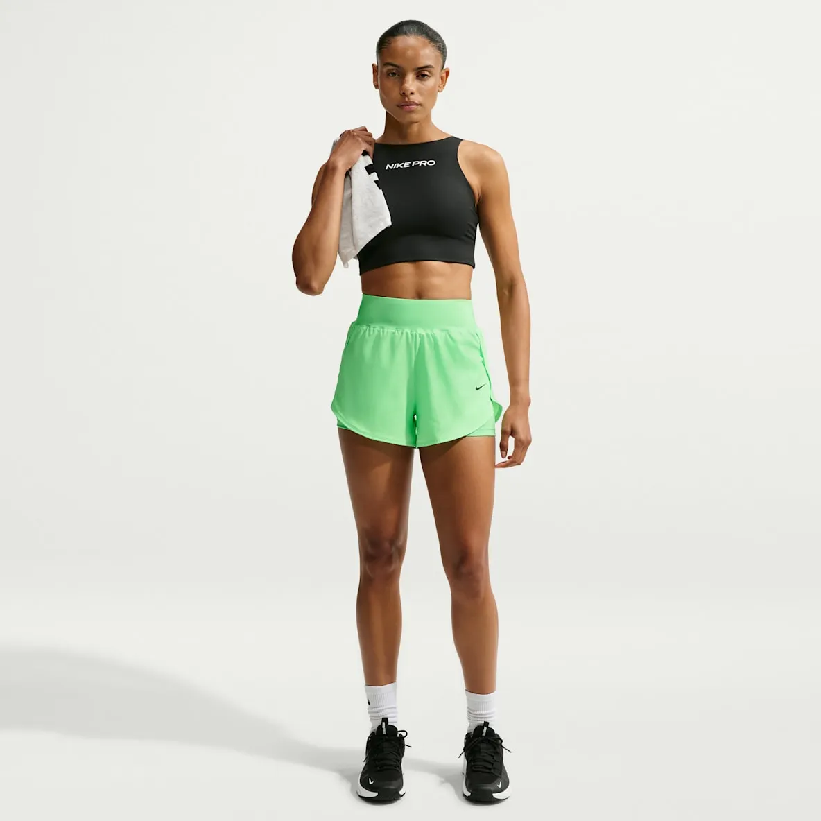 Dri-FIT 2-i-1 dameshorts med høyt liv (7,5 cm)