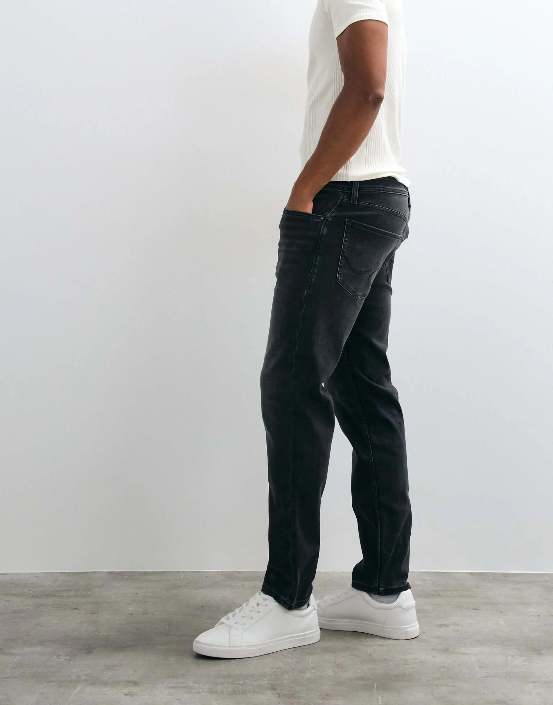 Jack & Jones Clark straight fit jeans in black wash