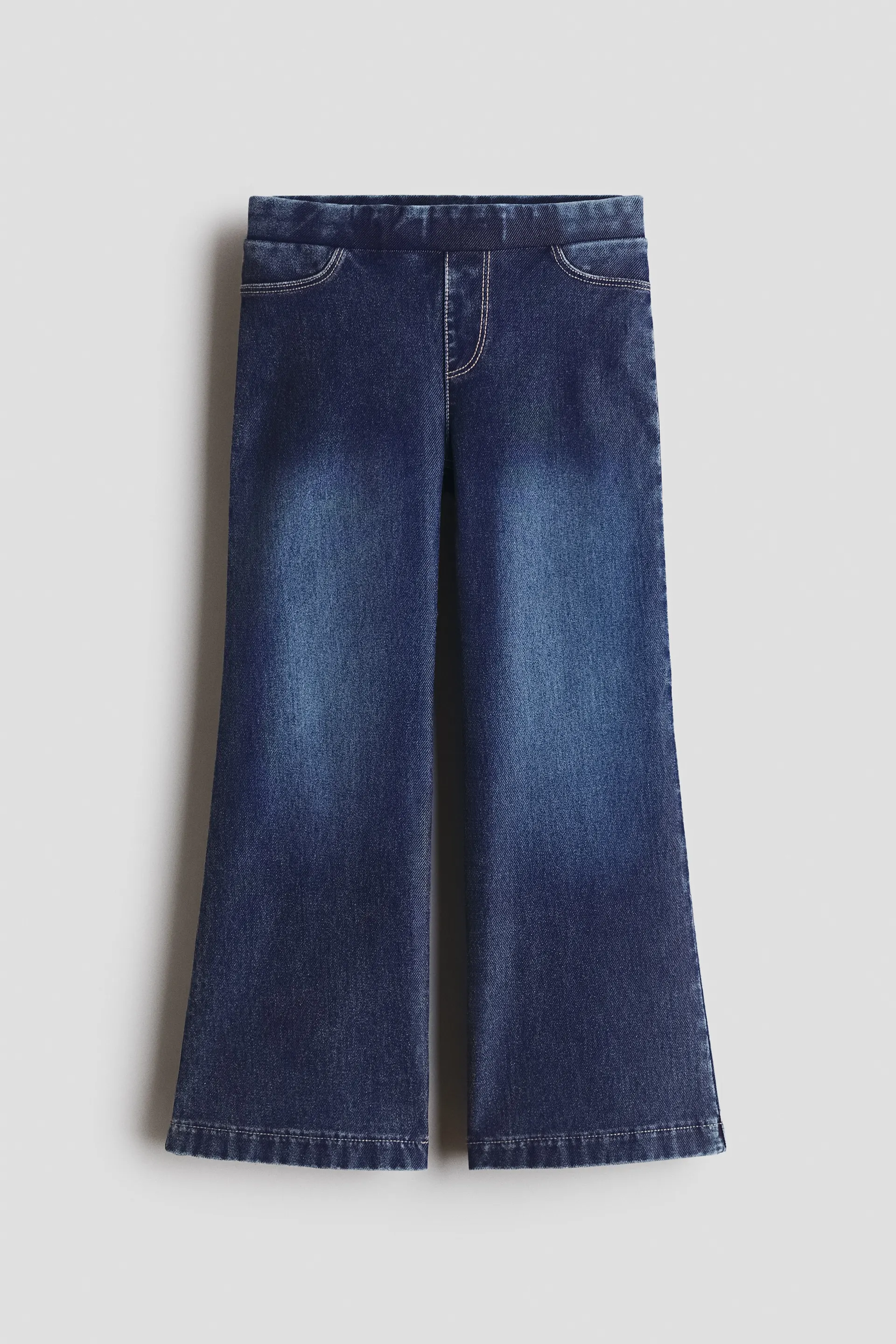 Pantalón ancho con apariencia de denim