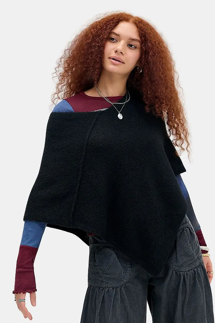Poncho in maglia UO Biffy