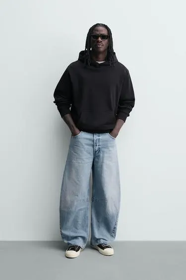 RELAXED BARREL FIT JEANS WITH PLEATS