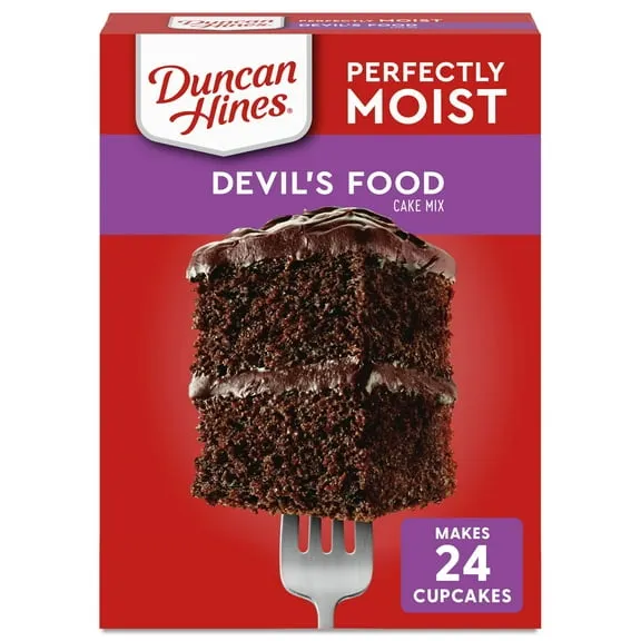 Duncan Hines Devil's Food Cake Mix, Valentine's Day Baking, 15.25 oz.