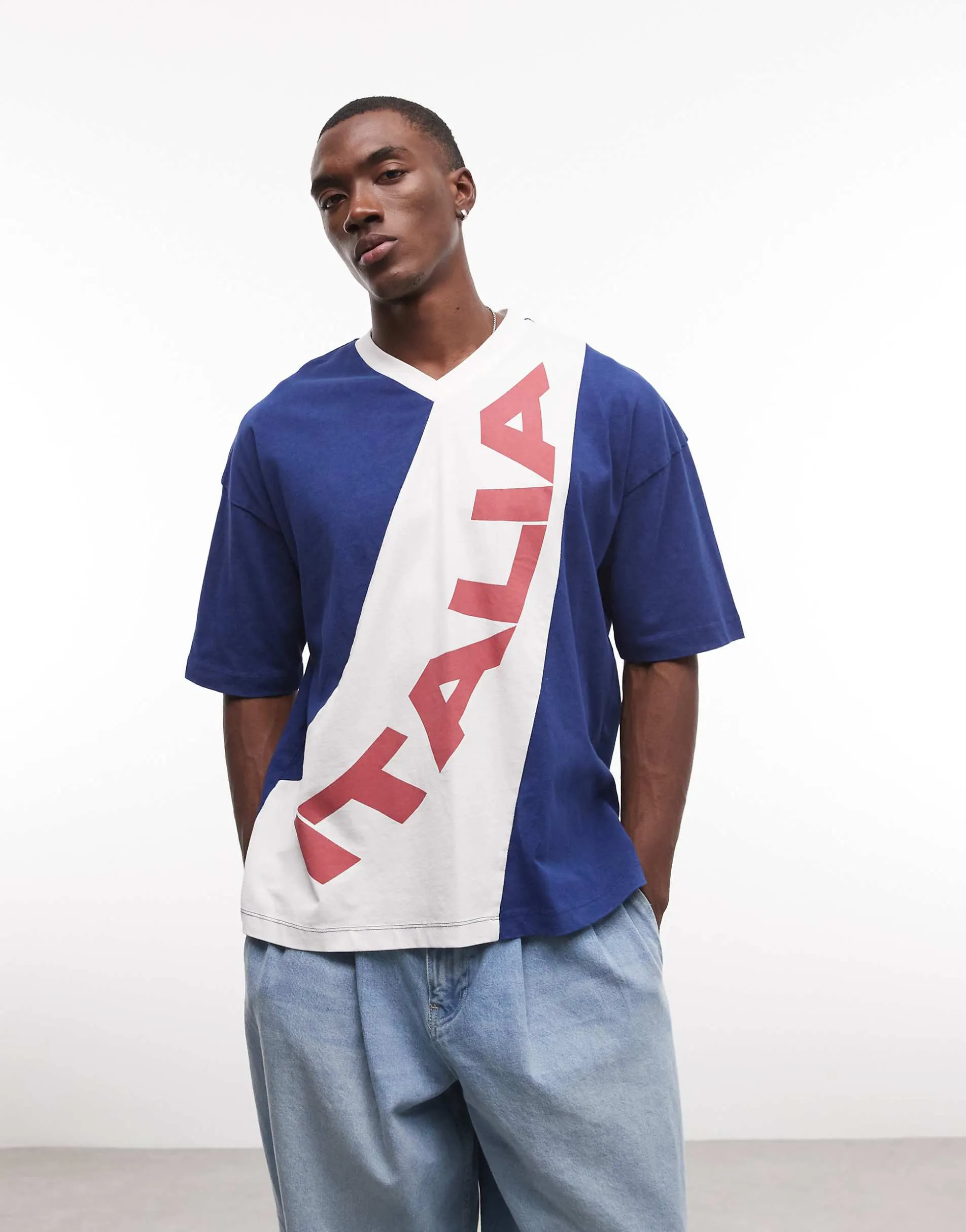 COLLUSION oversized v-neck sporty t-shirt in navy