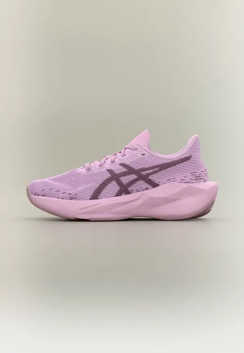 NOVABLAST 6 UNISEX - Løpesko for vei - hazy lilac/dark prune