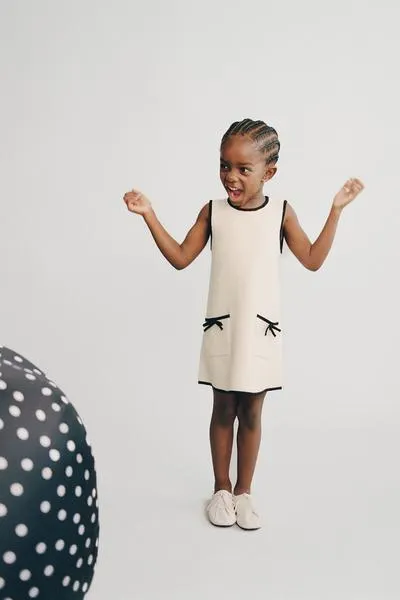 CONTRAST BOW KNIT DRESS