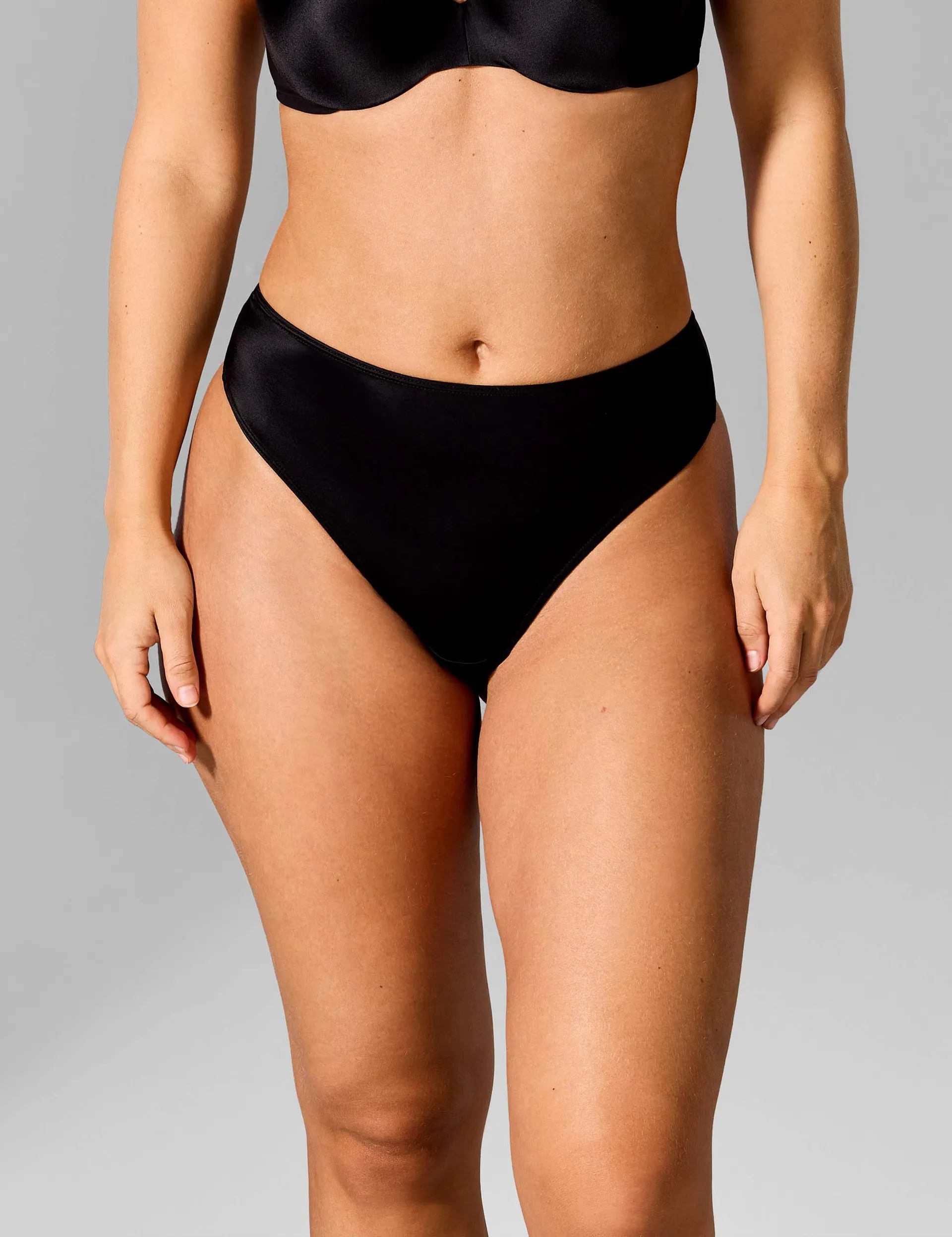 Comfort hoge taille string zwart