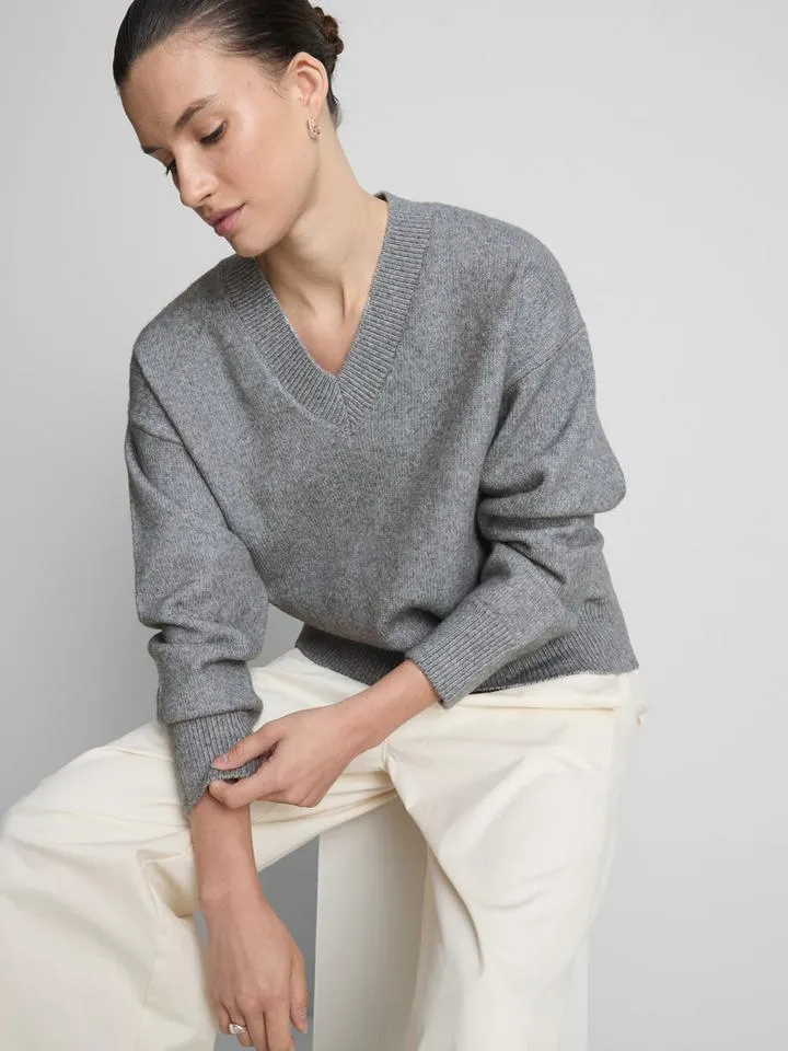 Pull tricoté à col en V