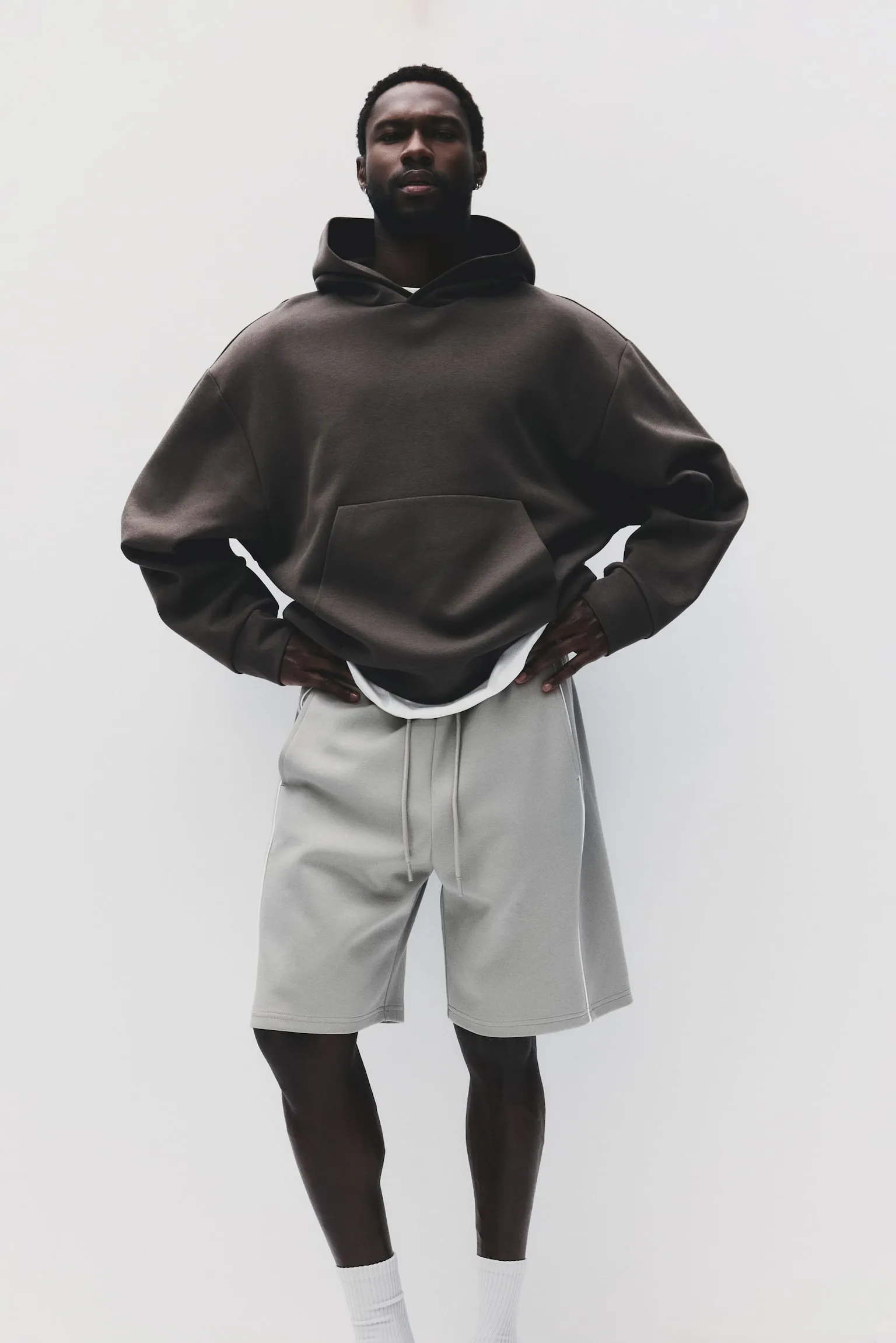 Shorts deportivos Loose Fit con DryMove™