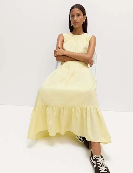 Tailliertes Midaxikleid mit Rüschensaum aus reiner Baumwolle
