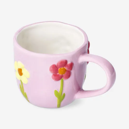 Pink mug with embossed flowers - ...